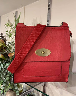 Tilly Messenger Crossbody Bag Red