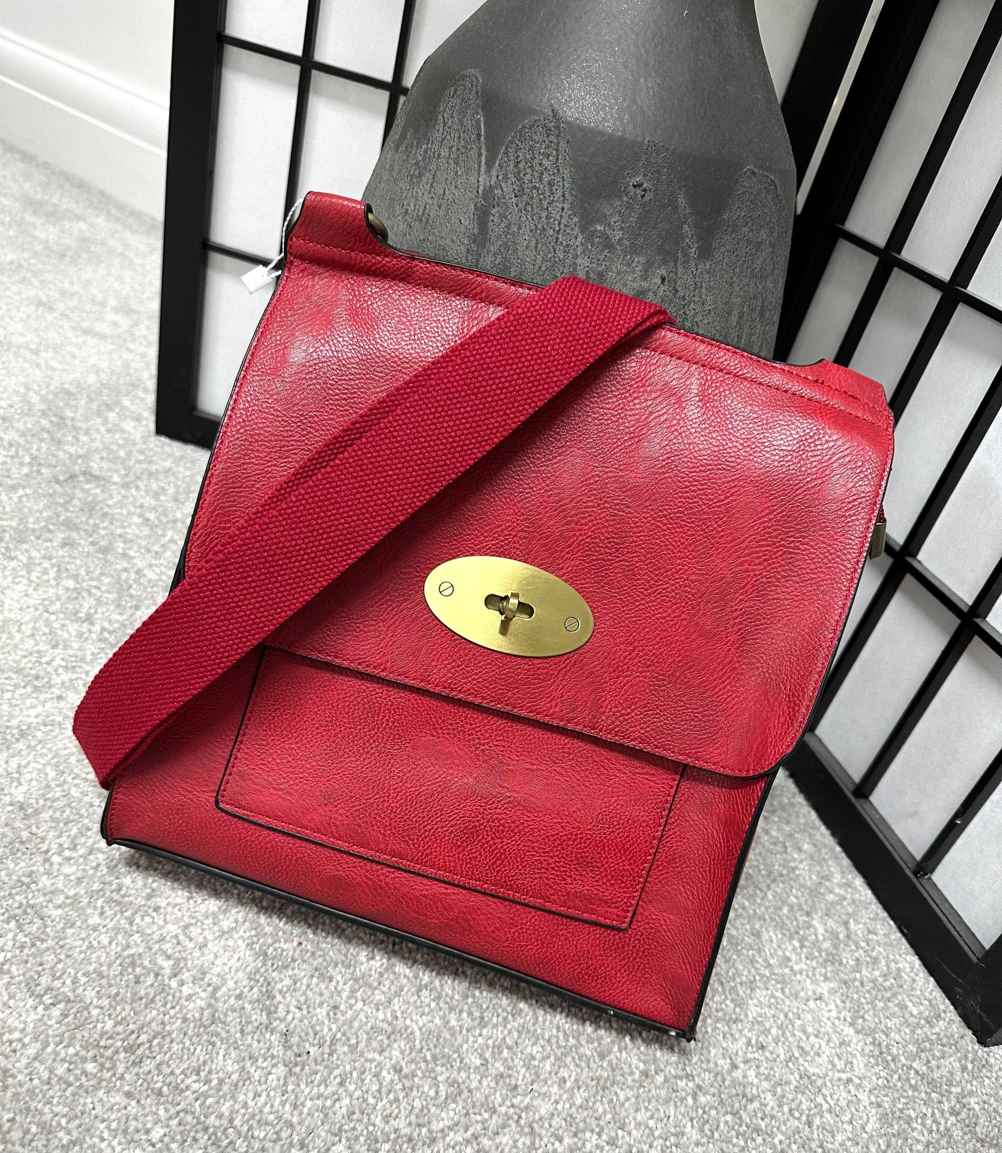 Tilly Messenger Crossbody Bag Red