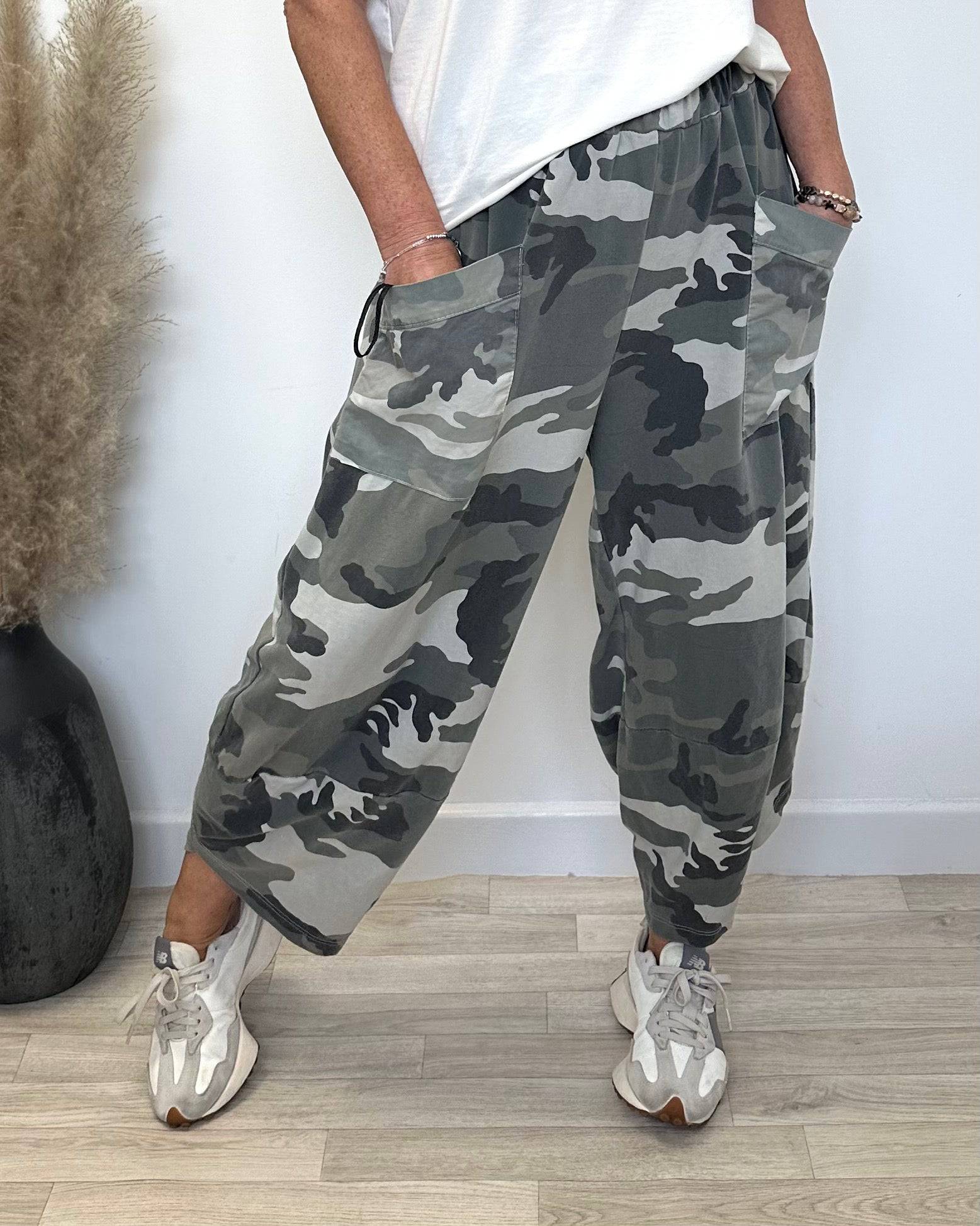 Lauren Camouflage Cocoon Jogger Pants 8 20 Susie s Boutique