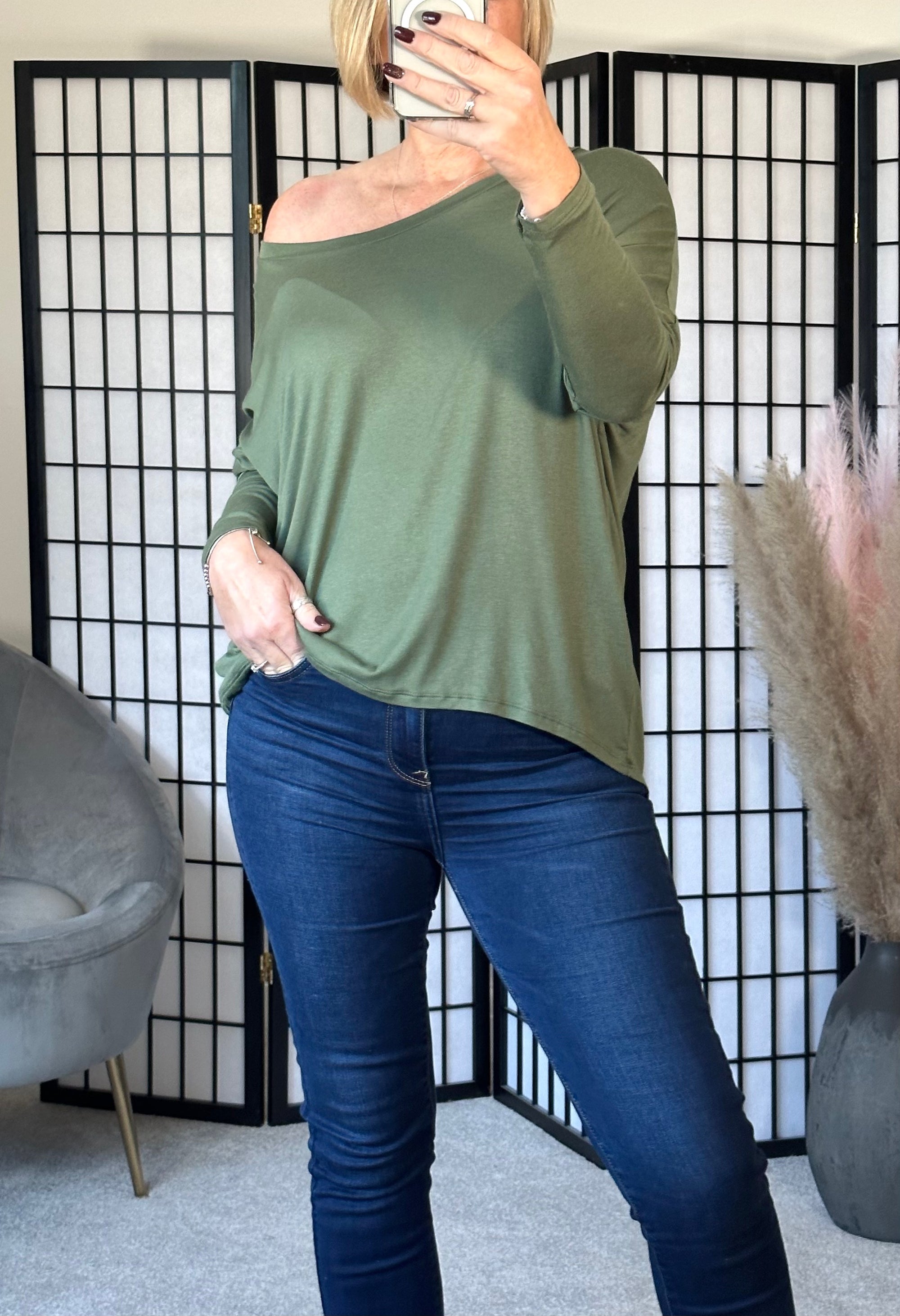 Hallie Scoop Hem Sleeved Top 8-20 - Susie's Boutique